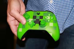 Xbox One S 1TB Minecraft リミテッドエディション」の日本発売が決定