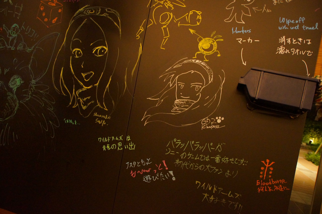 こちらは会場入り口にあったメッセージボード。クリエイター、ユーザーともに作品愛の詰まったイラストやメッセージを書いていた