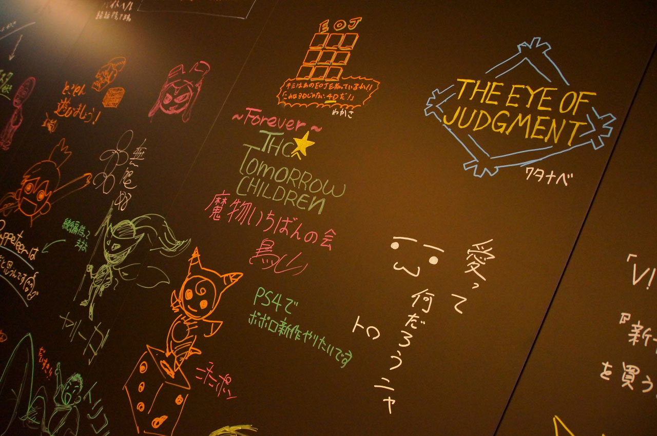 こちらは会場入り口にあったメッセージボード。クリエイター、ユーザーともに作品愛の詰まったイラストやメッセージを書いていた