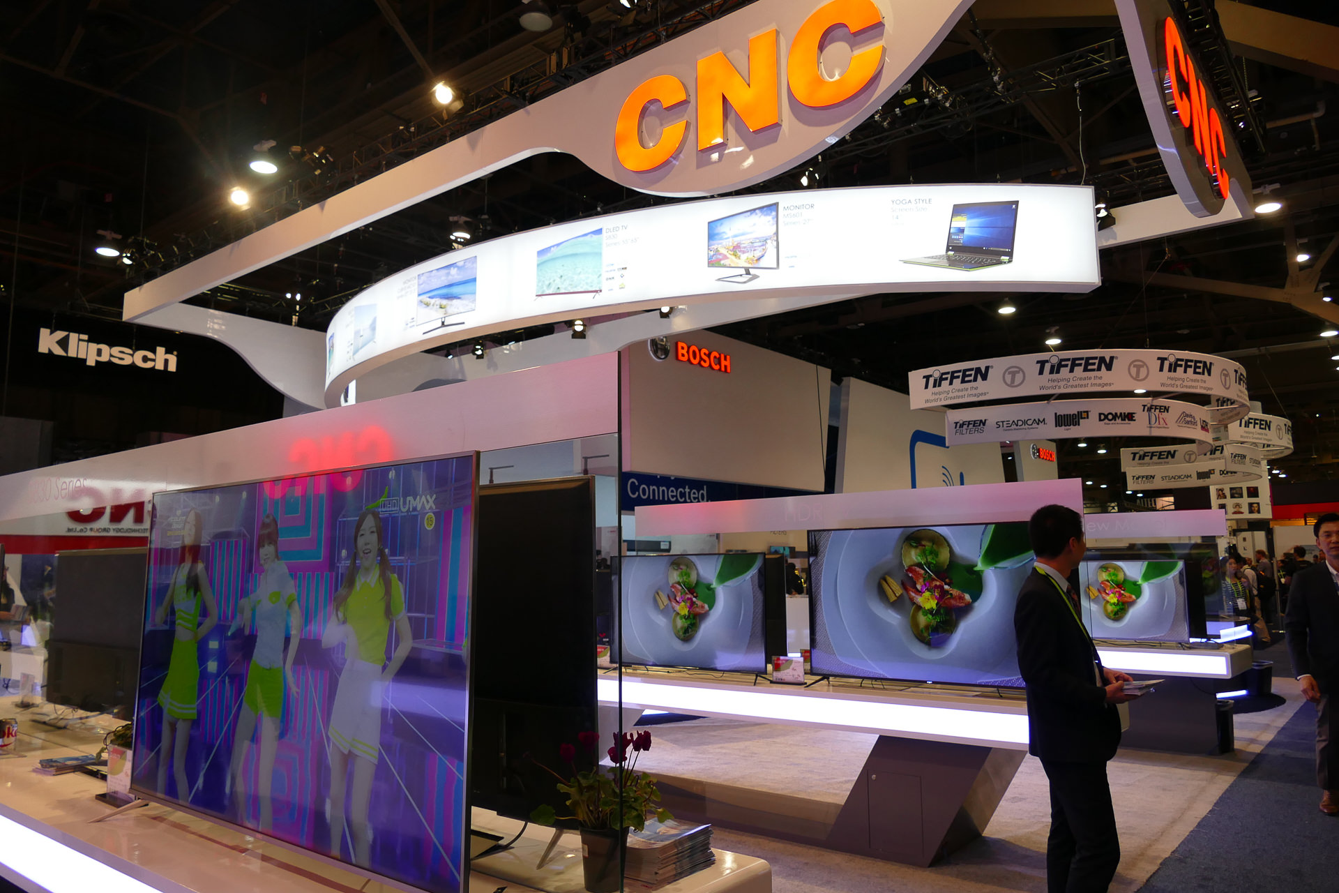 中国本土のメーカーCNCのブース。今後中国勢の台頭は必至