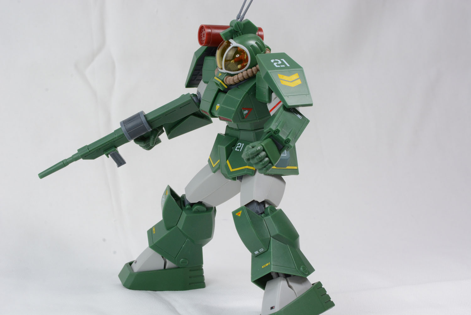 やられた時をイメージしたポーズも似合うのが、ラウンドフェイサーの楽しさだろう