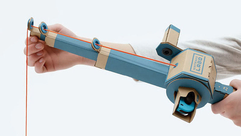 ダンボールからパーツを切り出して組み立てていく。Joy-ConのIRカメラを使ったピアノ、HD振動が活きてきそうな釣り竿やバイクのハンドルなど、Joy-Conの特性を活かしたものになっている