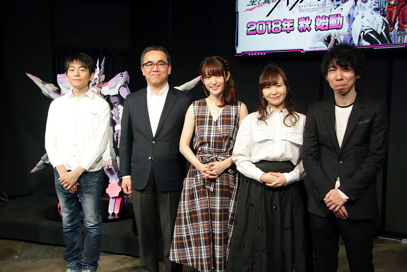 この日の出席陣。左から丹沢悠一プロデューサー、松田洋祐スクウェア・エニックス代表取締役社長、小松未可子さん、佐藤美由希さん、サンライズの小出尚弘プロデューサー