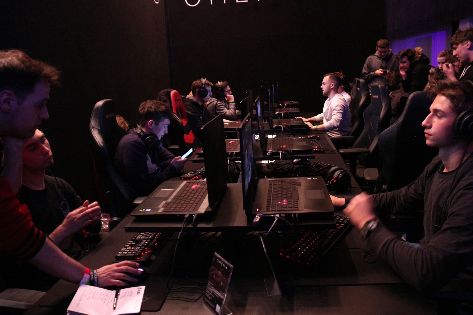 HPのゲーミングブランドOMENは、フリープレイでゲーミングノートPCをアピール