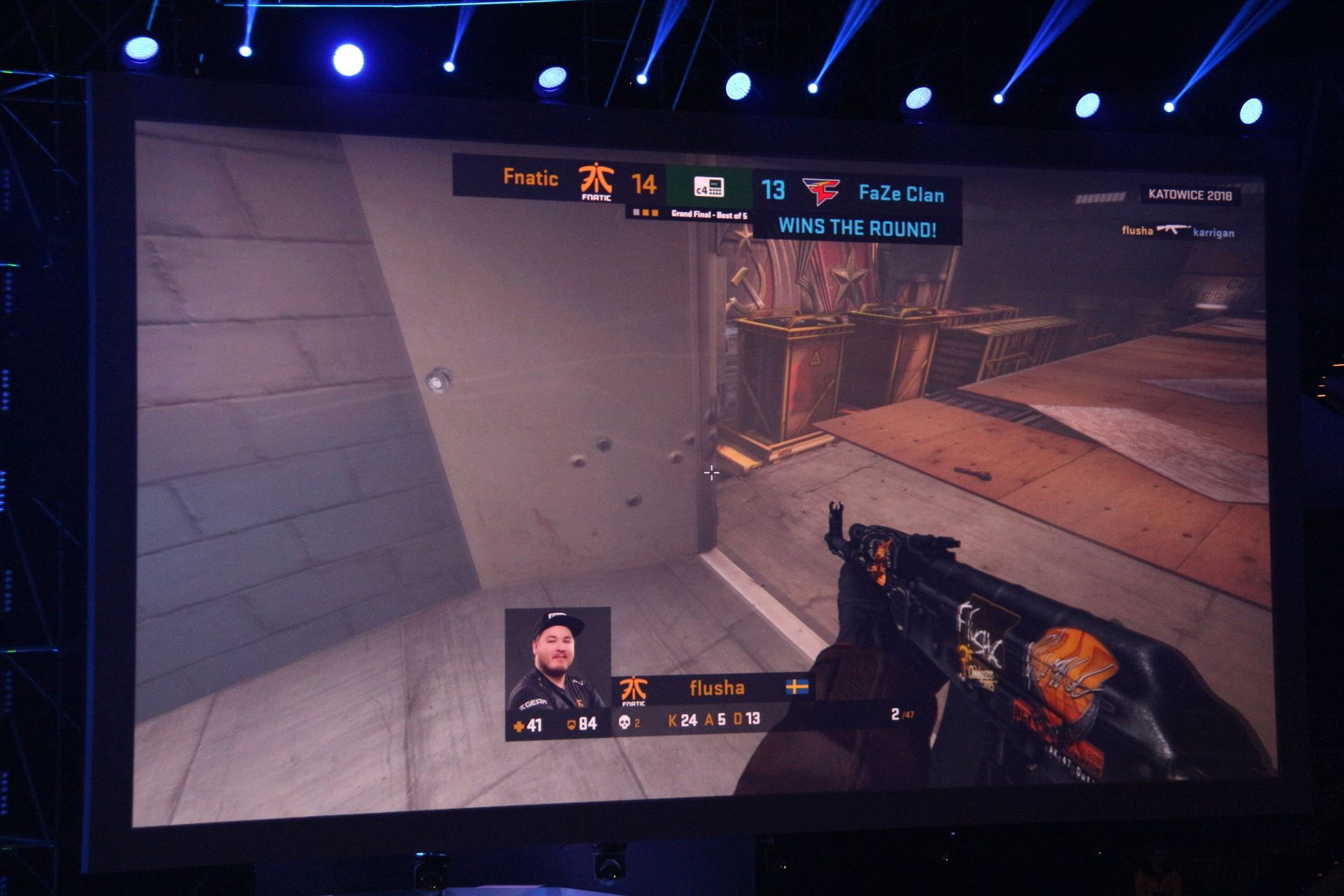 Niko選手に度々立ち塞がったFnaticのエースflusha選手。グランドファイナルではNiko選手を上回るスコアでチームを優勝に導き、見事MVPを獲得した