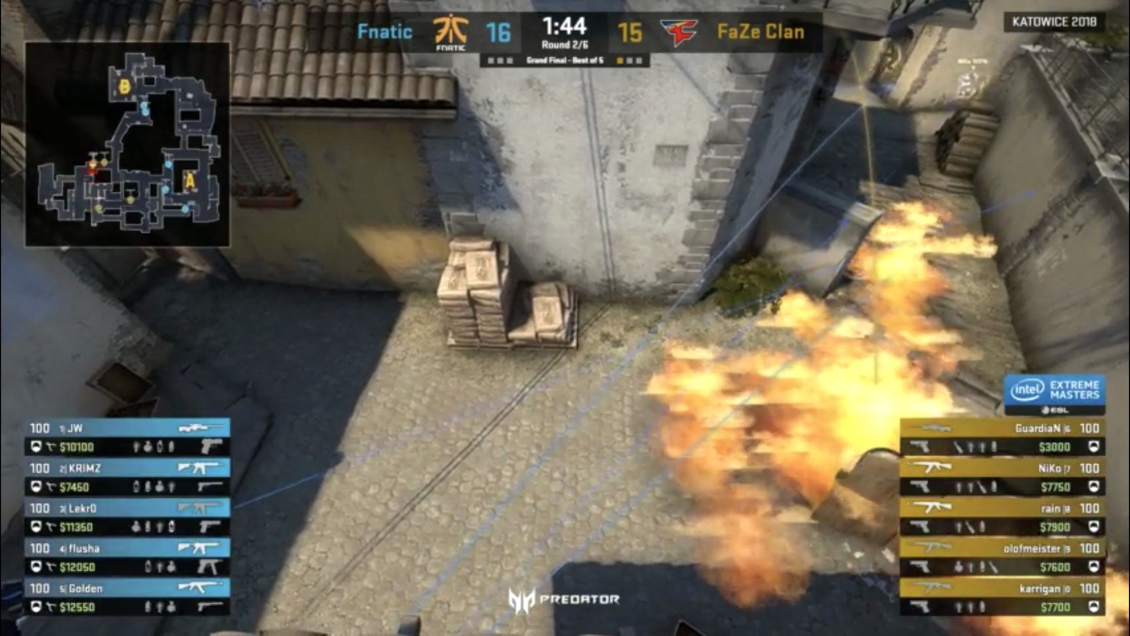 全プレーヤーの射線が見えるように。両チームの多数の射線がコーナーに向いているのがわかる