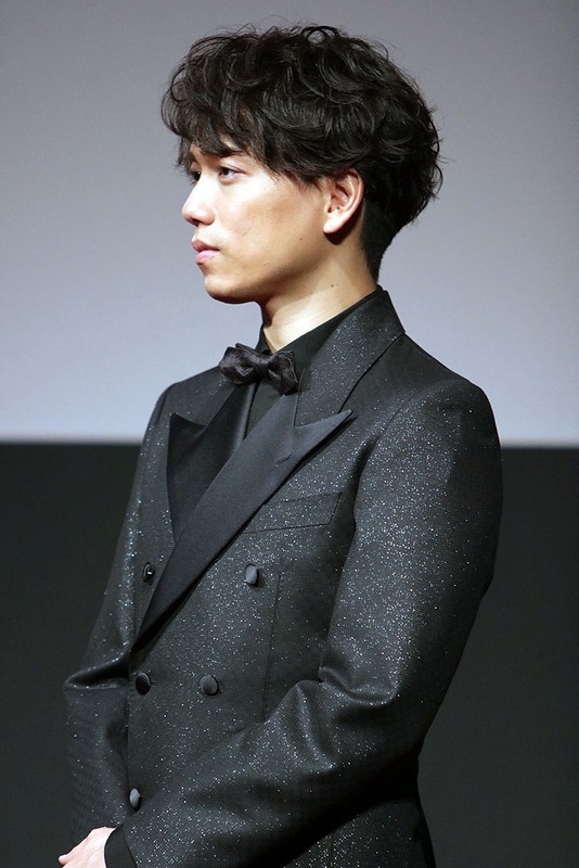 セシリウス役の山崎育三郎さん