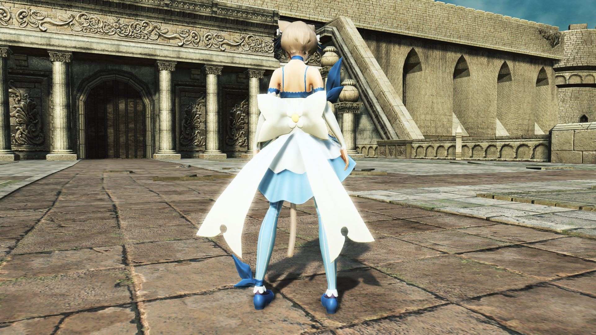 ルグニカ王国随一の治癒魔法の使い手であるネコミミの騎士が着ているフリフリの衣装