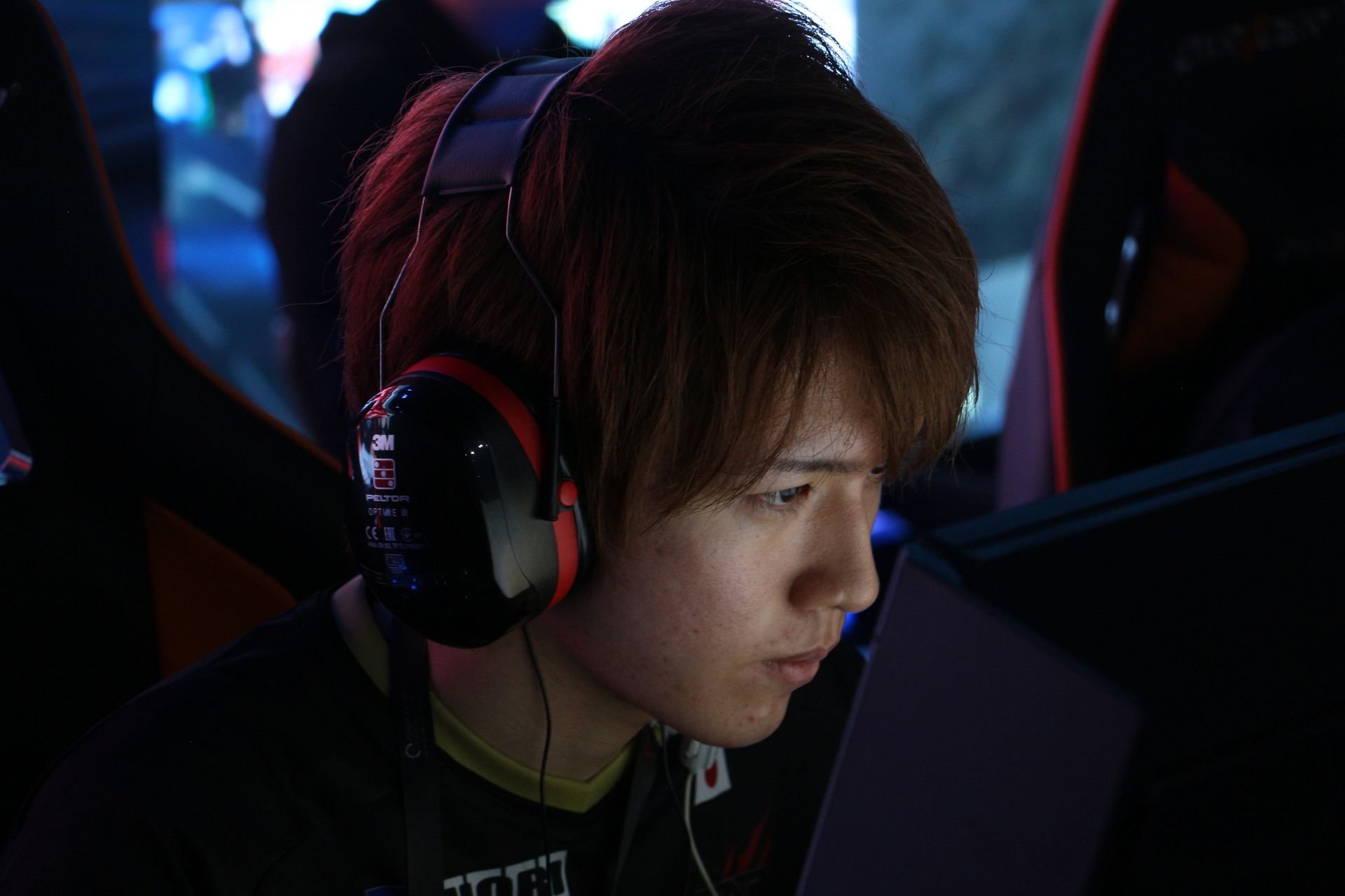 2017年10月に中国上海で開かれた「ZOWIE eXTREMESLAND CS:GO ASIA OPEN 2017」。GAME Watchでは、日本代表として出場したSCARZ Absoluteの奮闘を4日間に渡って密着レポートした（関連記事<a href="https://game.watch.impress.co.jp/docs/news/1086786.html" class="n" target="_blank">その1</a>、<a href="https://game.watch.impress.co.jp/docs/interview/1087352.html" class="n" target="_blank">その2</a>、<a href="https://game.watch.impress.co.jp/docs/interview/1087451.html" class="n" target="_blank">その3</a>、<a href="https://game.watch.impress.co.jp/docs/news/1087854.html" class="n" target="_blank">その4</a>）