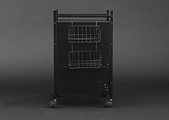 バウヒュッテから据え置きゲーム機を最大4台収納できるラックが登場