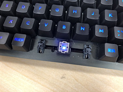 待望の“青軸”ついに登場！ 「G512 CARBON（GX BLUE