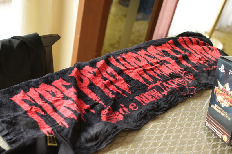 真壁選手が気に入ったのがこのタオル。パッケージに入っているときは「IWGPベルト」のデザインを模しており、これはこれで嬉しい