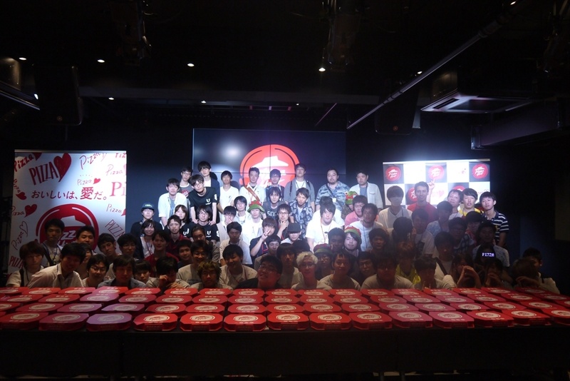 選手・ファンによる全体撮影。皆さん、お疲れさまでした！