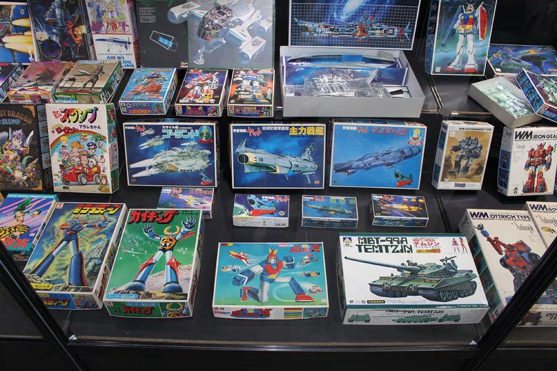 原色の派手なパッケージが目立つキャラクターモデルの数々。完成品のフィギュアが少なかった当時は、メカに限らず登場キャラクターのモデルも多く発売された。そして1980年のガンプラの発売以降、このカテゴリーのモデルが台頭していく