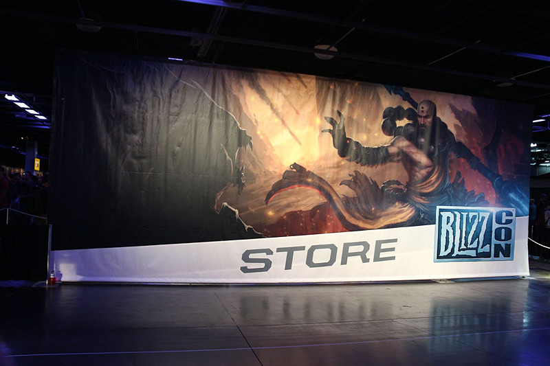 前日のストアに数千人が列を作る。その規模の大きさには毎年驚かされる