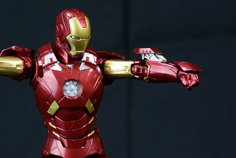 魂レビュー】「S.H.Figuarts アイアンマン マーク7」レビュー