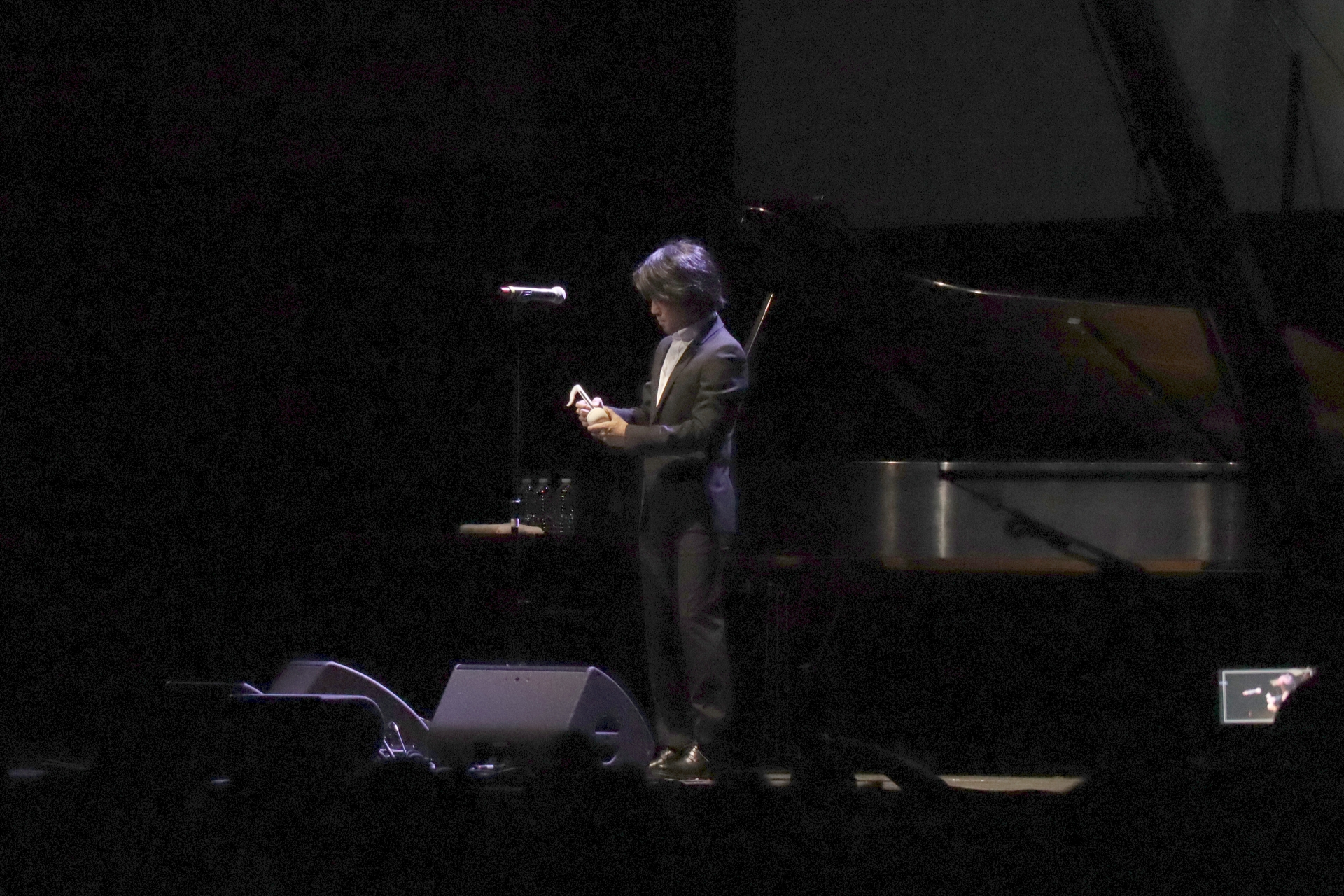 祖堅氏によるオタマトーンの演奏