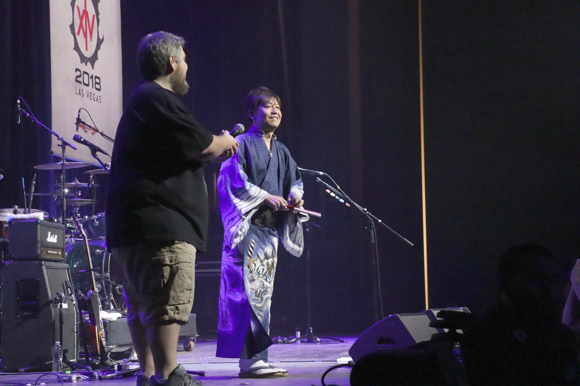 最後の挨拶も着流しのまま登場した