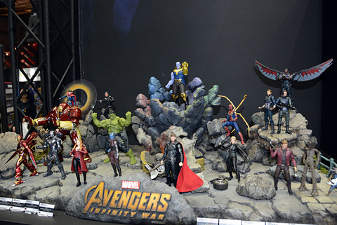 魂コラム】会場だからこそ楽しめる巨大ジオラマに商品大集合