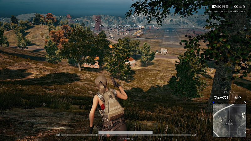 「PUBG」の解像度における見え方の違い。フルHD（上）と4K（下）。明らかに遠くの建物などがハッキリ見えるが、「PUBG」は描画も重いため4Kでは遊びにくいというジレンマが