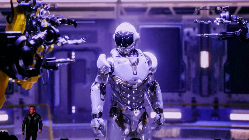 以前公開されていた踊って終わるオチではなく、どこかの惑星に射出されてしまい、勢いで埋まってしまうオチ