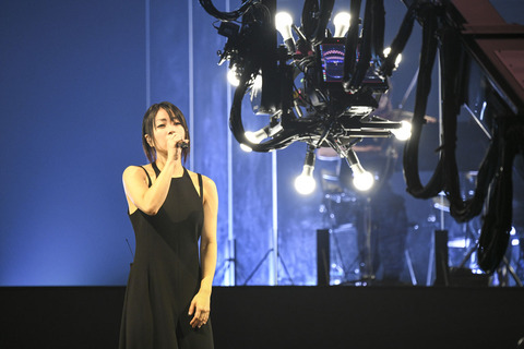 宇多田ヒカルの魅力がここに詰まっている！「Hikaru Utada Laughter in