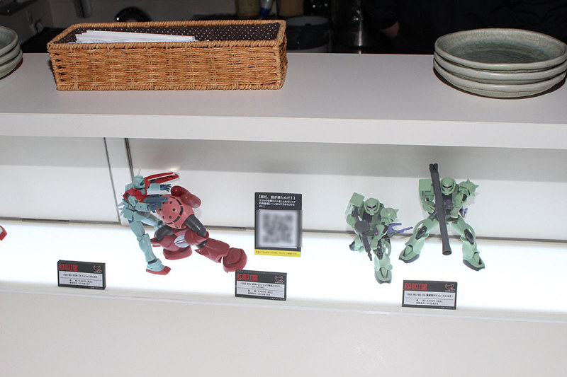 展示物の一部にはQRコードがあり、これを読み取ってそのページにアクセスすると、そのシーンを見られる