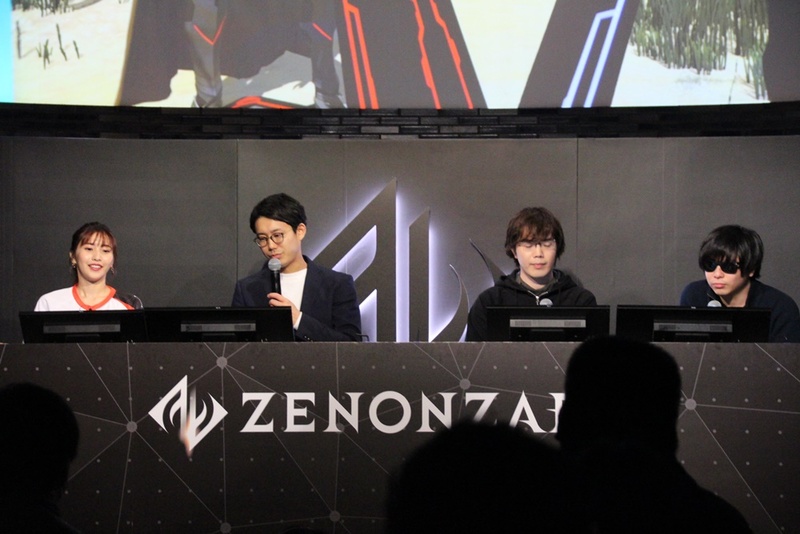 左から佐野さん、小谷氏、YouTuberのむじょる氏ともこう氏