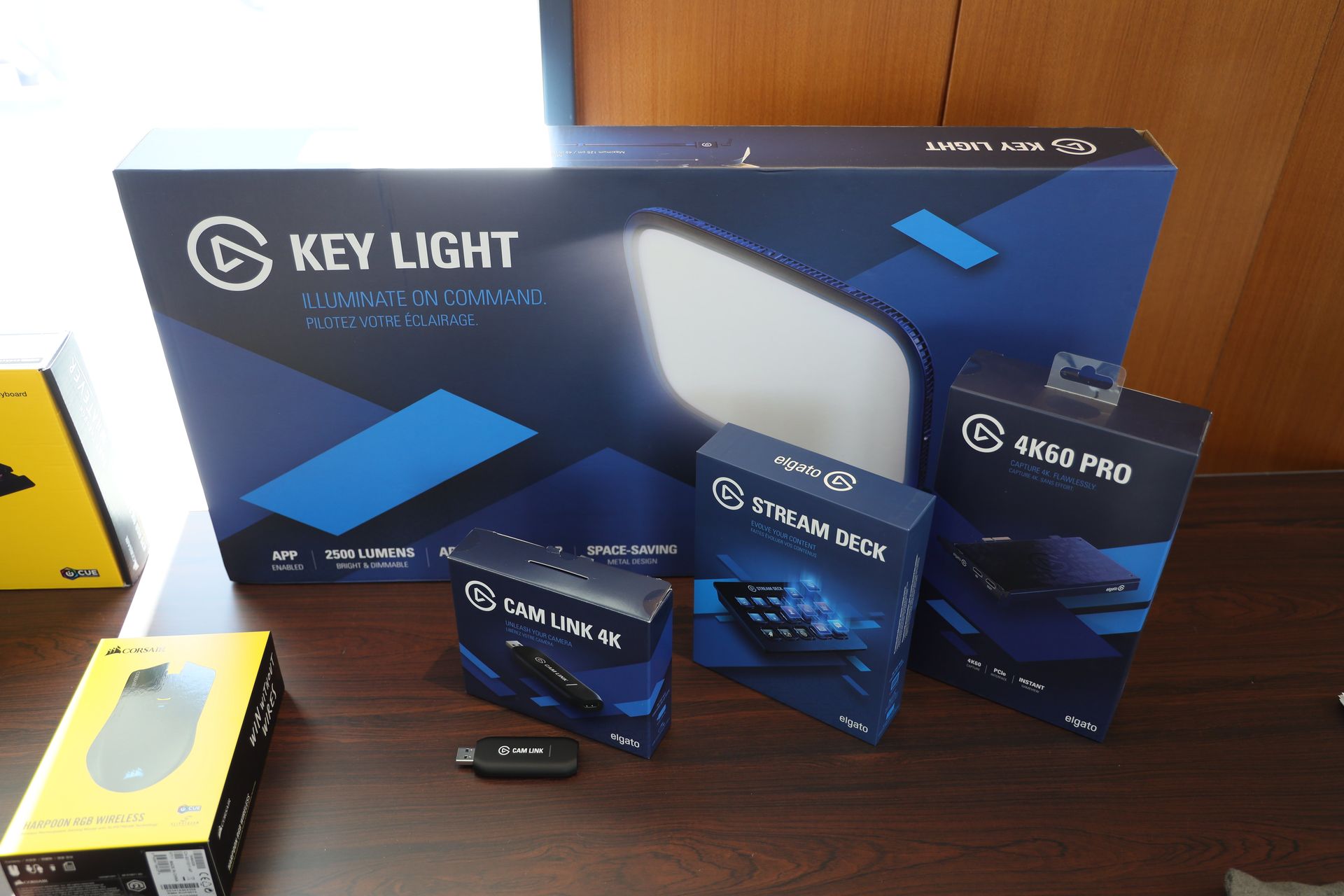 elgatoはストリーマー向けのキーライトやキャプチャーユニットなどを出展