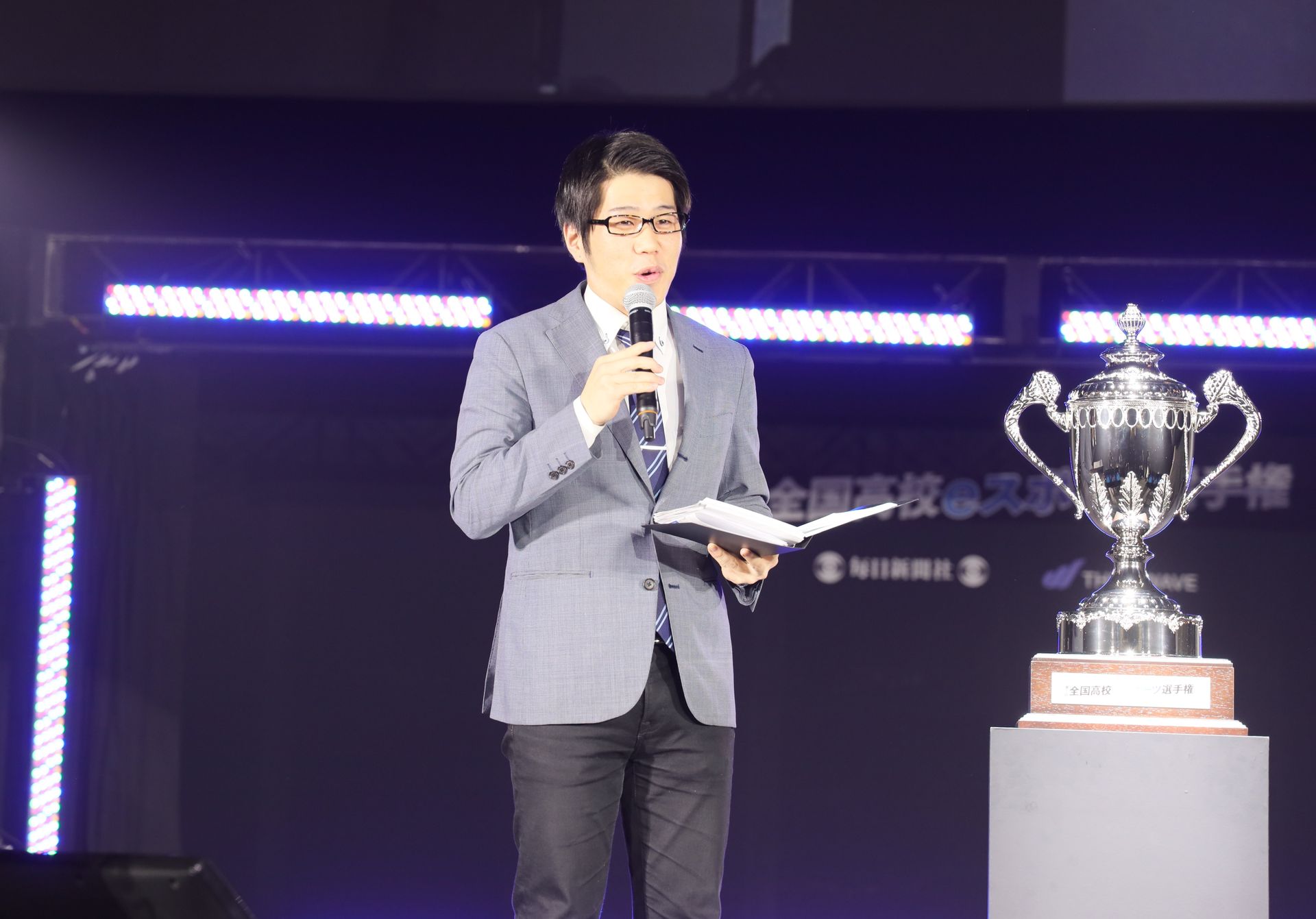 メインMCを務めたのは弊誌インタビュー（<a href="https://game.watch.impress.co.jp/docs/interview/1175260.html" class="n" target="_blank">前編</a>、<a href="https://game.watch.impress.co.jp/docs/interview/1175680.html" class="n" target="_blank">後編</a>）にも登場していただいたOooDa氏