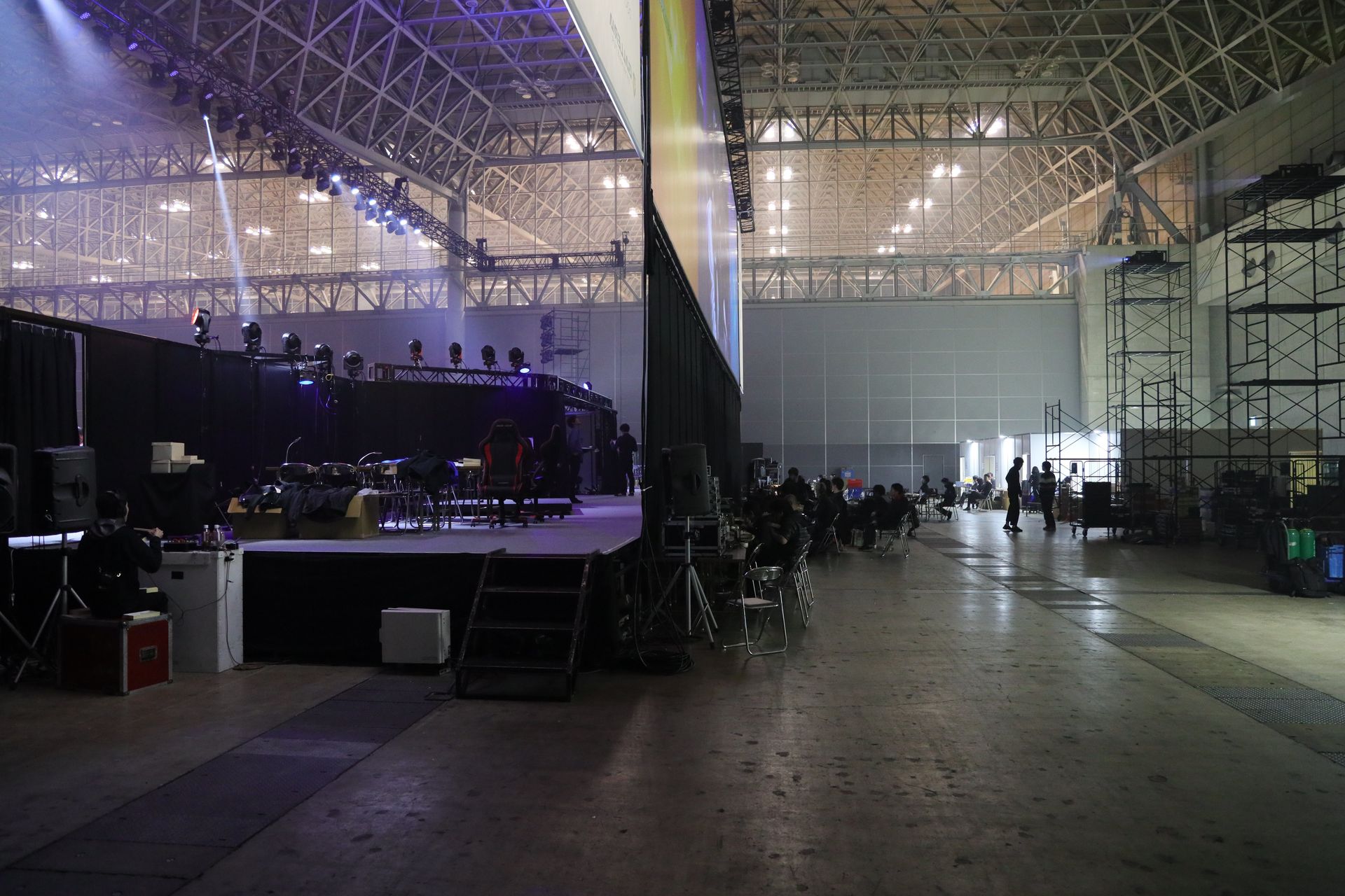 たっぷり空間を確保したバックヤード