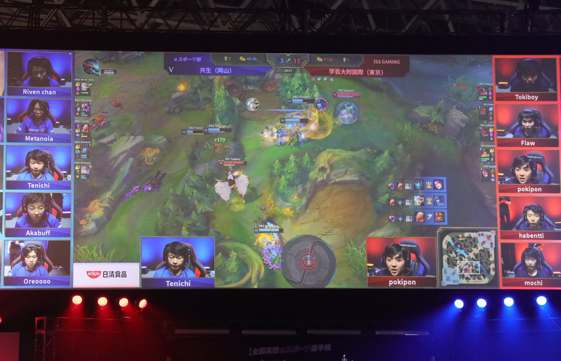 0：12という絶望的な状況から岡山共生が集団戦で3キルを取り返したシーン。実況katsudion氏の感情を込めた「赤バフが暴れている！　赤バフが暴れている！」は最高に良かった