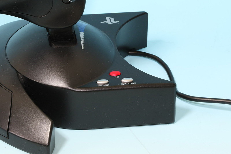 PSボタンが点滅すると接続成功！