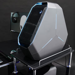 バウヒュッテ、ゲーミングPCを目線の高さに設置できる昇降式