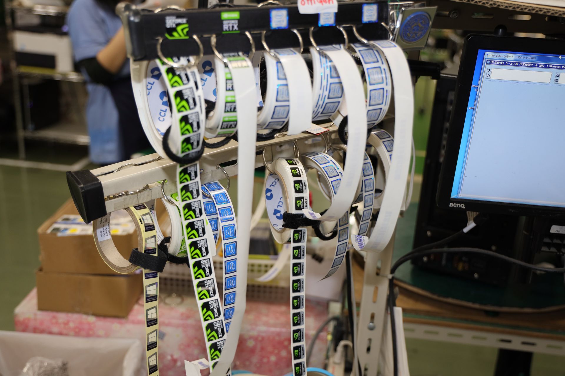 ズラリと並べられたエンブレムシール