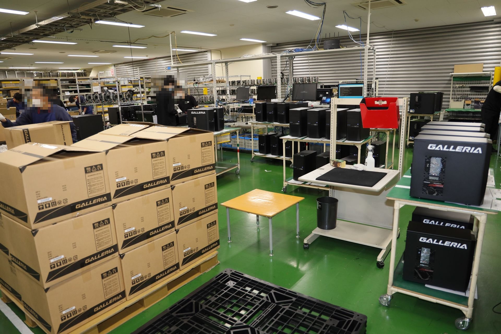 法人向けを主な顧客とした法人部隊もみることができた。側面にGALLERIAのロゴがあるのが特徴
