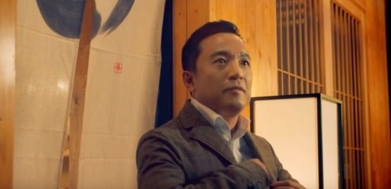 キム・テクジン氏が出演した「リネージュM」のリリース100日記念TVCM