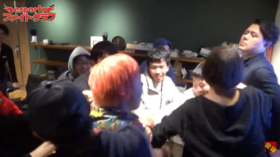 第1回から乱闘騒ぎに