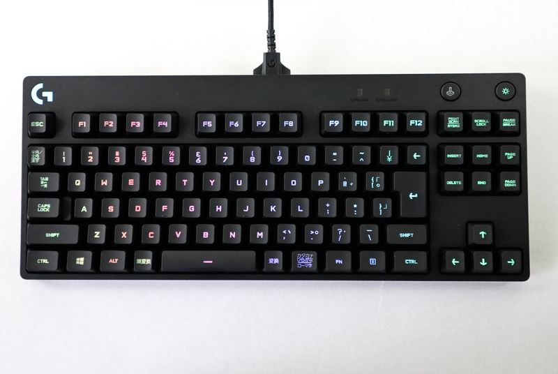 テンキーがないコンパクトなゲーミングキーボード