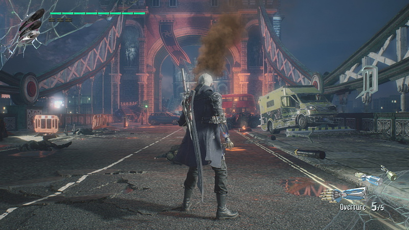 こちらは低画質。橋の欄干に当たる光の具合が変わっているようだが、それほど気にならないレベル