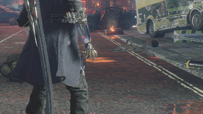 低画質の同じシーンを切り取った。道路の炎が平板な感じになってしまった