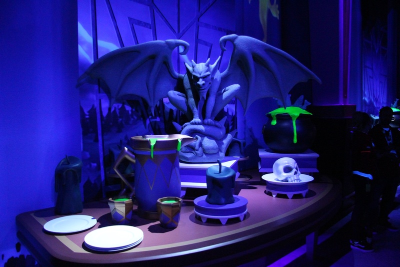 おどろおどろしいオブジェ