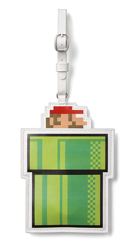 引っ張ると中に隠れていたマリオが出現