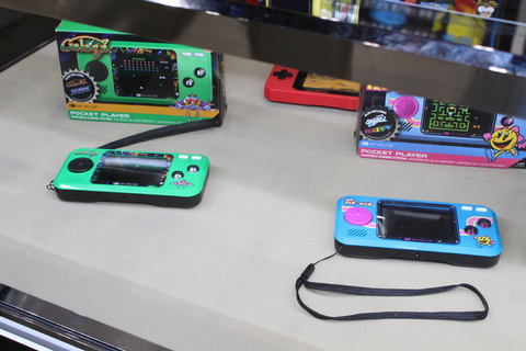 東京おもちゃショー2019】インフォレンズのミニ筐体「レトロアーケード