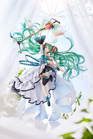 初音ミク生誕10周年記念！躍動感あふれる「初音ミク Memorial