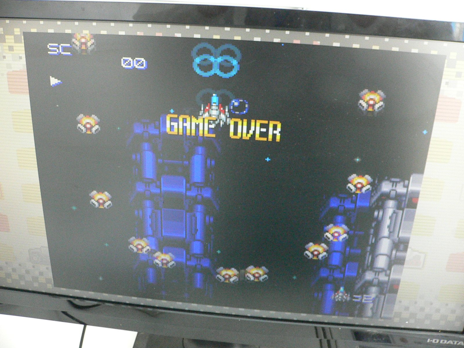 ファミコン用ソフトとしてハドソンが発売した、「スターソルジャー」の続編にあたるシューティングゲーム（1990年発売）。アイテムを取るとマルチショット、リンググレーザーなどの多彩かつ派手なショットを撃ちまくれるのが特徴だ