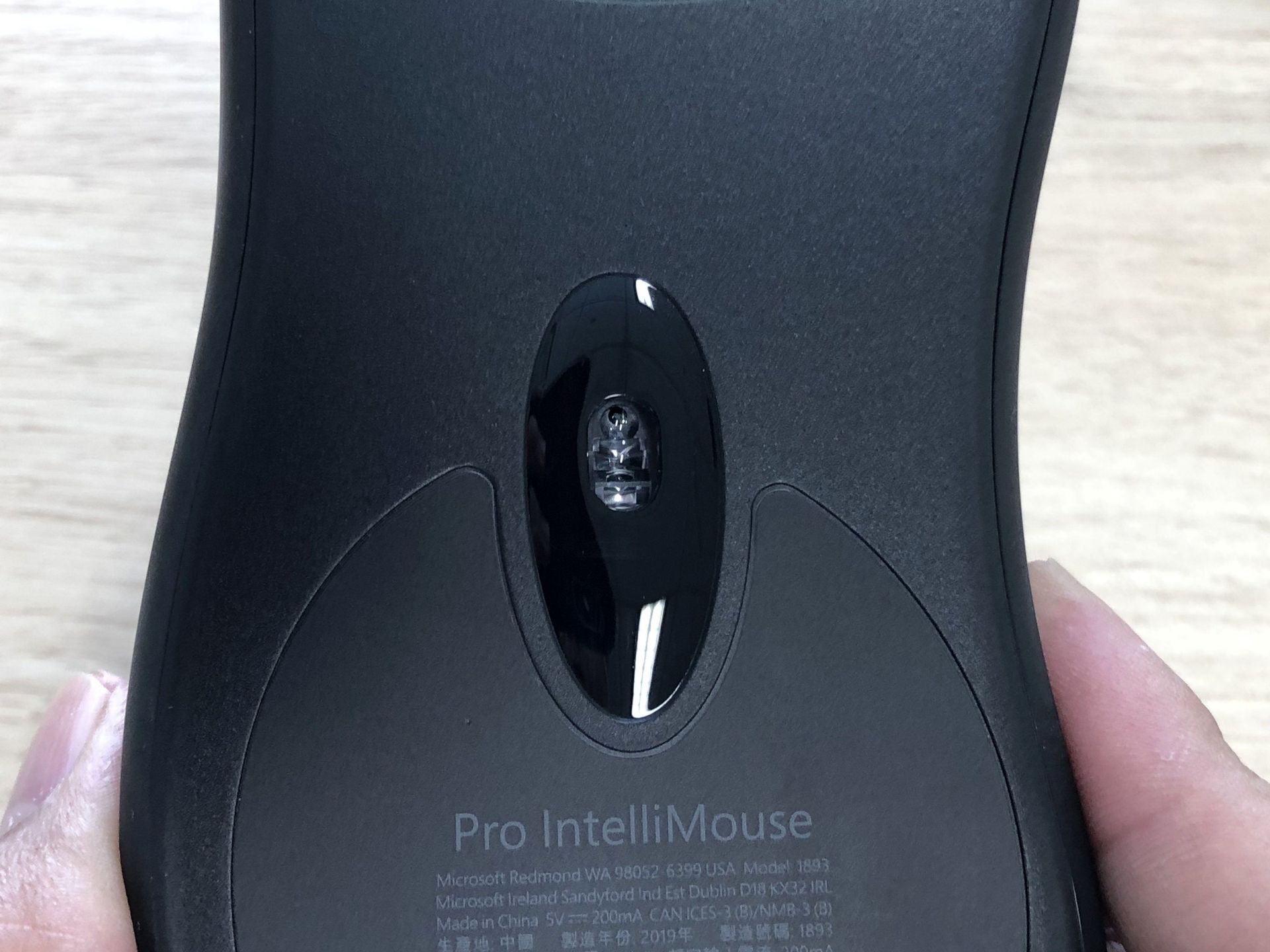 トラッキングセンサーはPIXARTのPAW3389 Pro-MSというカスタムモデルを採用