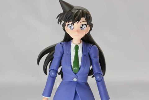 魂レビュー】「S.H.Figuarts 毛利 蘭」、かわいらしさとアクションを