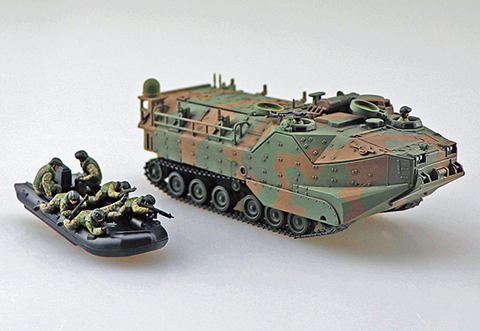 ゴツゴツの装甲やキャタピラをリアルに再現！青島文化教材社、「陸上