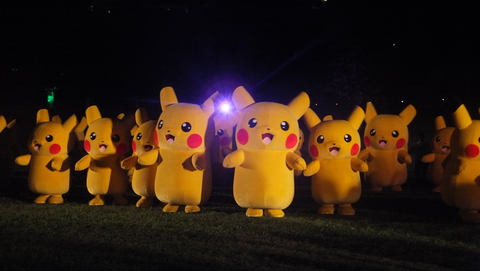 夜集中でどっさり感！「ピカチュウ大量発生チュウ2019」大量フォト